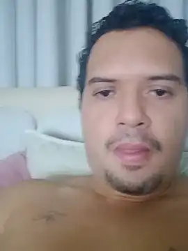 Snapshot of Michel22151gw chatting on 10-01-25, 03:29 Michel22151gw online show from 10-01-25, 03:29