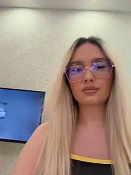 mollyxxx online show from 04-06-26, 03:37