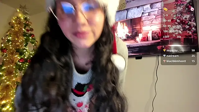 Snapshot of Anyi_1 chatting on 12-08-24, 04:35 Anyi 1 online show from 12-08-24, 04:35