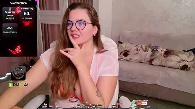 Snapshot of KellyKleine chatting on 11-04-25, 09:41 KellyKleine online show from 11-04-25, 09:41