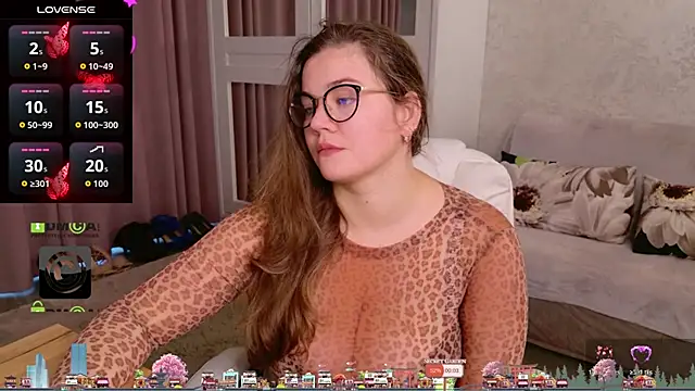 Snapshot of KellyKleine chatting on 11-19-25, 06:35 KellyKleine online show from 11-19-25, 06:35