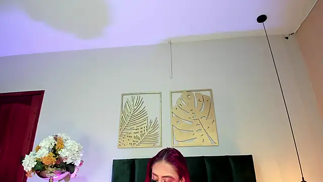 JupiteFox online show from 04-11-26, 01:54