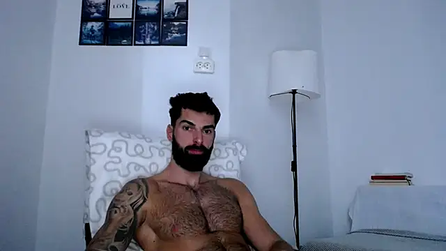 Snapshot of Verycutex chatting on 11-01-25, 07:32 Verycutex online show from 11-01-25, 07:32