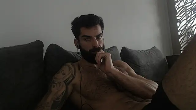 Snapshot of Verycutex chatting on 11-16-25, 08:42 Verycutex online show from 11-16-25, 08:42