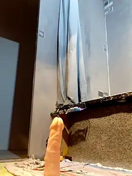 Snapshot of milosek81 chatting on 11-02-25, 02:58 milosek81 online show from 11-02-25, 02:58