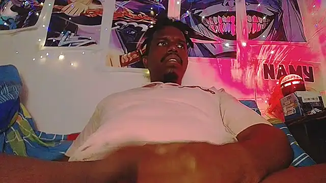 Snapshot of BlackRunning chatting on 10-20-25, 05:52 BlackRunning online show from 10-20-25, 05:52