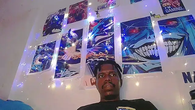 Snapshot of BlackRunning chatting on 10-23-25, 03:39 BlackRunning online show from 10-23-25, 03:39