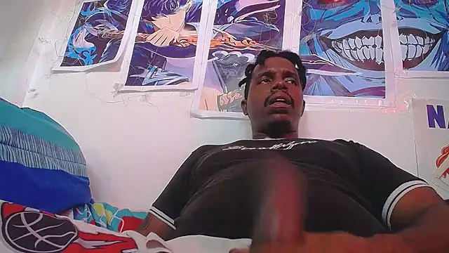 Snapshot of BlackRunning chatting on 10-24-25, 04:47 BlackRunning online show from 10-24-25, 04:47