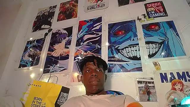 Snapshot of BlackRunning chatting on 12-15-25, 04:17 BlackRunning online show from 12-15-25, 04:17