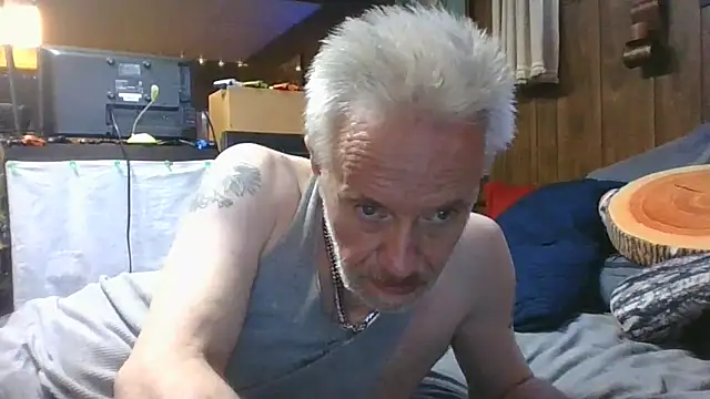 Snapshot of Makowboy chatting on 09-26-25, 05:17 Makowboy online show from 09-26-25, 05:17