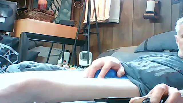 Snapshot of Makowboy chatting on 04-30-26, 07:53 Makowboy online show from 04-30-26, 07:53