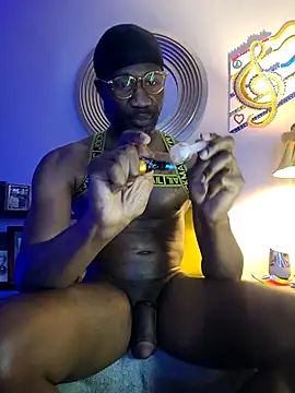 Snapshot of BEATKING22 chatting on 02-12-26, 03:23 BEATKING22 online show from 02-12-26, 03:23