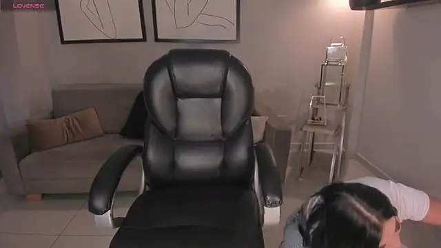 MiaRoberts1 online show from 04-02-26, 11:52