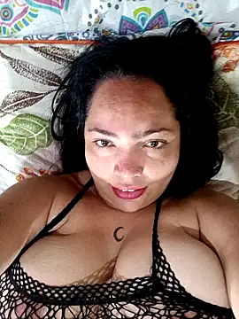 Snapshot of NIKOLE1301 chatting on 01-06-25, 05:49 NIKOLE1301 online show from 01-06-25, 05:49