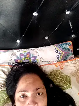 Snapshot of NIKOLE1301 chatting on 01-06-25, 09:00 NIKOLE1301 online show from 01-06-25, 09:00