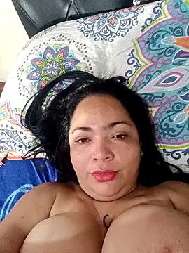 Snapshot of NIKOLE1301 chatting on 01-10-25, 03:48 NIKOLE1301 online show from 01-10-25, 03:48