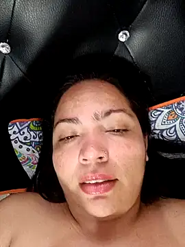 Snapshot of NIKOLE1301 chatting on 02-06-25, 05:51 NIKOLE1301 online show from 02-06-25, 05:51