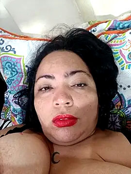 Snapshot of NIKOLE1301 chatting on 02-19-25, 02:01 NIKOLE1301 online show from 02-19-25, 02:01