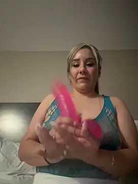 Aw ThROAt9 online show from 04-18-26, 07:12