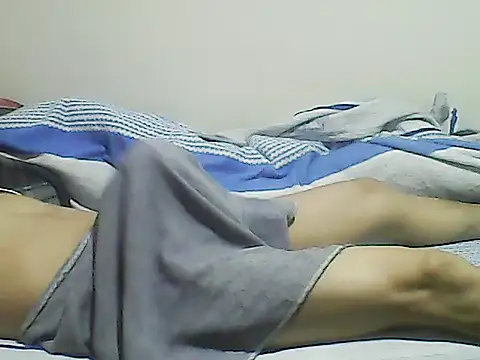 Snapshot of sebastian_aries chatting on 10-28-25, 05:00 sebastian aries online show from 10-28-25, 05:00