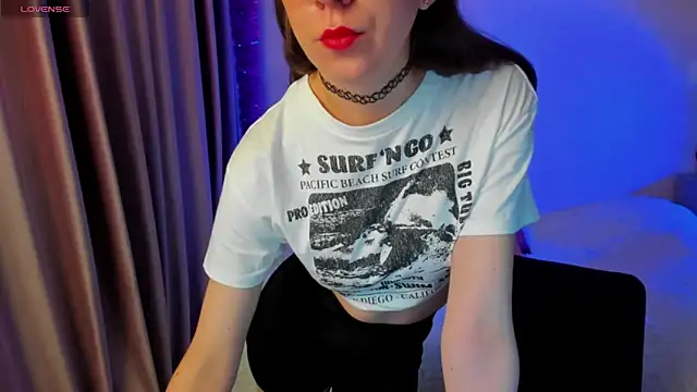Snapshot of CurlySteph chatting on 10-05-25, 04:38 CurlySteph online show from 10-05-25, 04:38