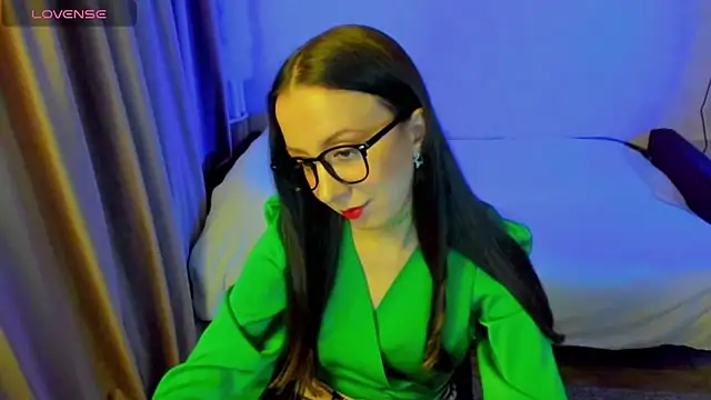 CurlySteph online show from 04-18-26, 07:58