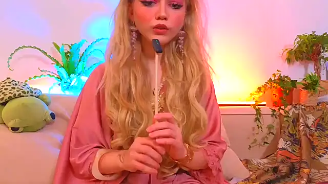 Snapshot of Nymph_Eva chatting on 11-15-25, 06:48 Nymph Eva online show from 11-15-25, 06:48