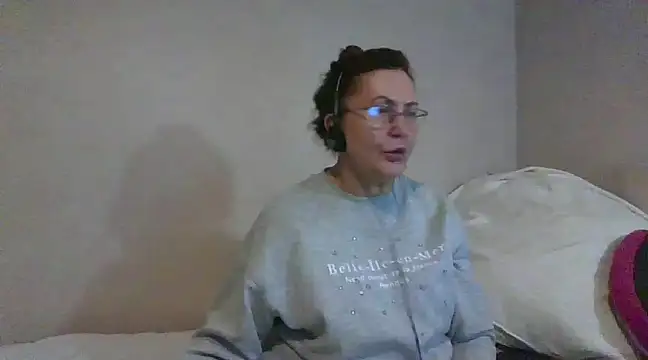 Hottie-Mom online show from 01-04-25, 12:27