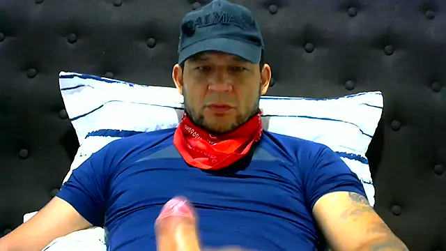 Snapshot of altenori112 chatting on 01-23-25, 01:02 altenori112 online show from 01-23-25, 01:02