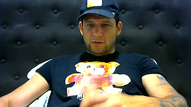 Snapshot of altenori112 chatting on 02-04-25, 11:16 altenori112 online show from 02-04-25, 11:16