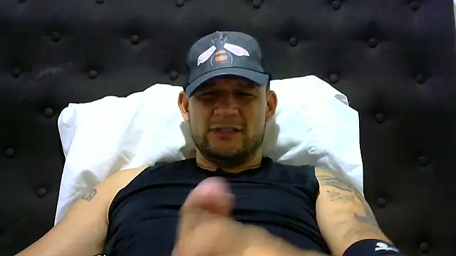 Snapshot of altenori112 chatting on 02-07-25, 11:45 altenori112 online show from 02-07-25, 11:45