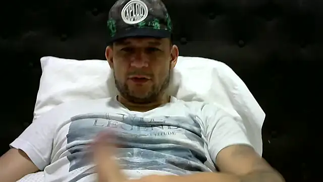 Snapshot of altenori112 chatting on 02-09-25, 02:17 altenori112 online show from 02-09-25, 02:17