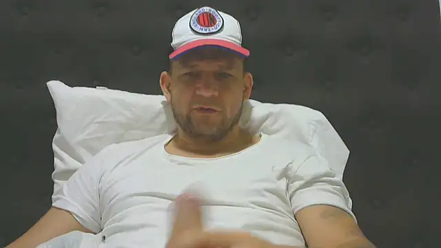 Snapshot of altenori112 chatting on 02-10-25, 02:48 altenori112 online show from 02-10-25, 02:48