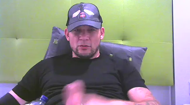 Snapshot of altenori112 chatting on 02-14-25, 09:53 altenori112 online show from 02-14-25, 09:53