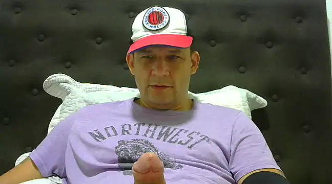 Snapshot of altenori112 chatting on 02-17-25, 12:10 altenori112 online show from 02-17-25, 12:10