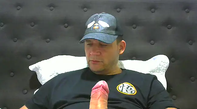 Snapshot of altenori112 chatting on 02-20-25, 01:25 altenori112 online show from 02-20-25, 01:25