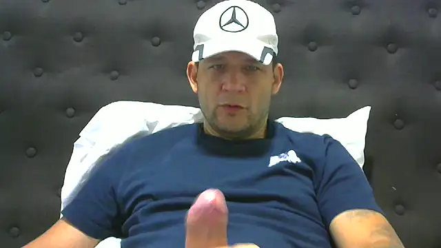 Snapshot of altenori112 chatting on 02-22-25, 03:03 altenori112 online show from 02-22-25, 03:03