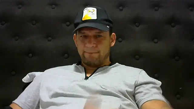 Snapshot of altenori112 chatting on 02-26-25, 10:31 altenori112 online show from 02-26-25, 10:31