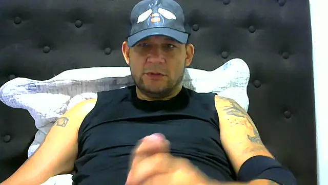 Snapshot of altenori112 chatting on 03-13-25, 03:39 altenori112 online show from 03-13-25, 03:39