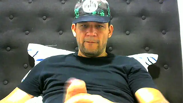 Snapshot of altenori112 chatting on 03-22-25, 09:42 altenori112 online show from 03-22-25, 09:42