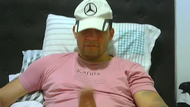 Snapshot of altenori112 chatting on 09-23-25, 02:58 altenori112 online show from 09-23-25, 02:58