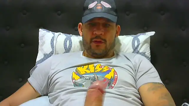 Snapshot of altenori112 chatting on 11-04-25, 12:37 altenori112 online show from 11-04-25, 12:37