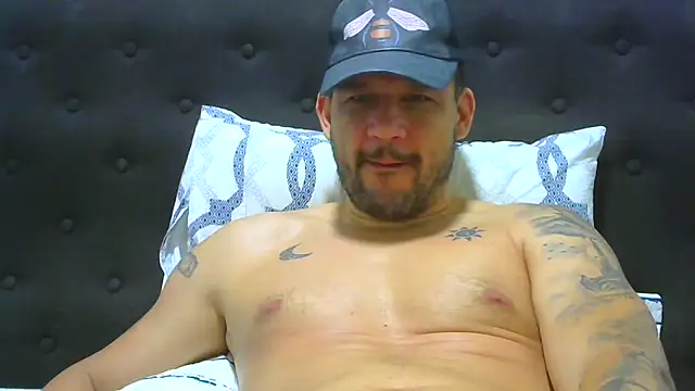 Snapshot of altenori112 chatting on 11-05-25, 12:43 altenori112 online show from 11-05-25, 12:43