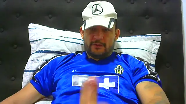 Snapshot of altenori112 chatting on 11-06-25, 02:29 altenori112 online show from 11-06-25, 02:29