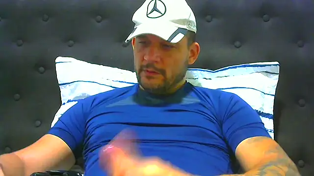 Snapshot of altenori112 chatting on 11-07-25, 02:33 altenori112 online show from 11-07-25, 02:33