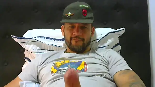 Snapshot of altenori112 chatting on 11-25-25, 03:50 altenori112 online show from 11-25-25, 03:50