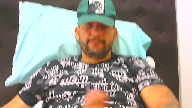 Snapshot of altenori112 chatting on 11-29-25, 01:58 altenori112 online show from 11-29-25, 01:58