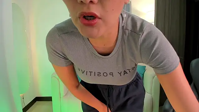 SaraParker  online show from 10-13-25, 02:11