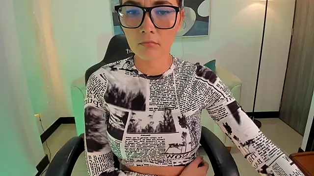 SaraParker  online show from 11-30-25, 01:20