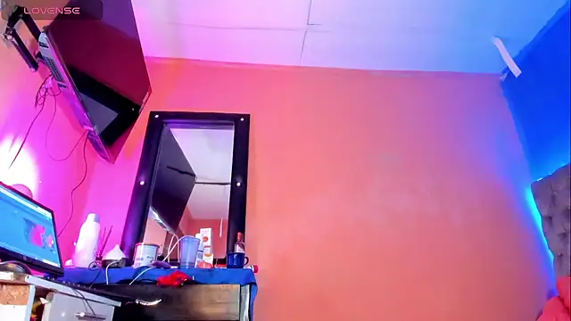 Snapshot of Sammybitchx chatting on 10-14-25, 09:26 Sammybitchx online show from 10-14-25, 09:26